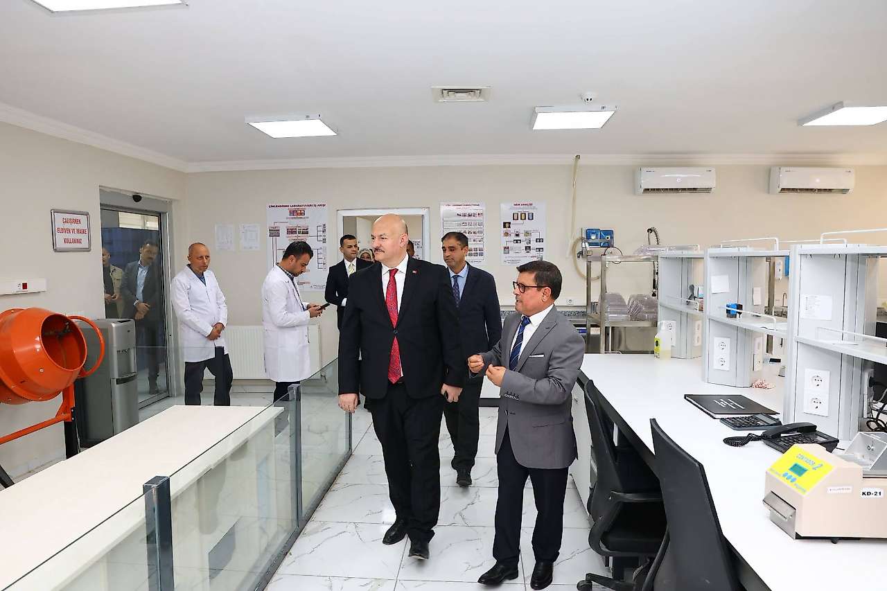 Vali Küçük Tohum Sertifikasyon Test Müdürlüğünde incelemelerde bulundu