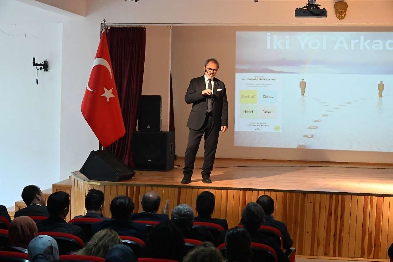 Adalet Bakanlığı Bilgi İşlem Genel Müdürlüğünde 'Başka Bir Yaşam' söyleşisi gerçekleştirildi