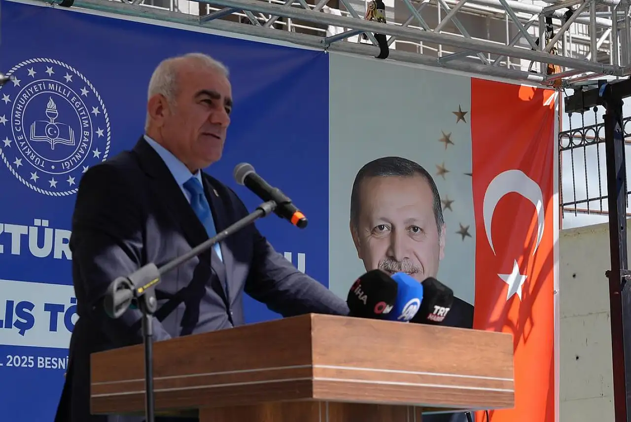 Dr. Necip Öztürk ortaokuluna görkemli açılış