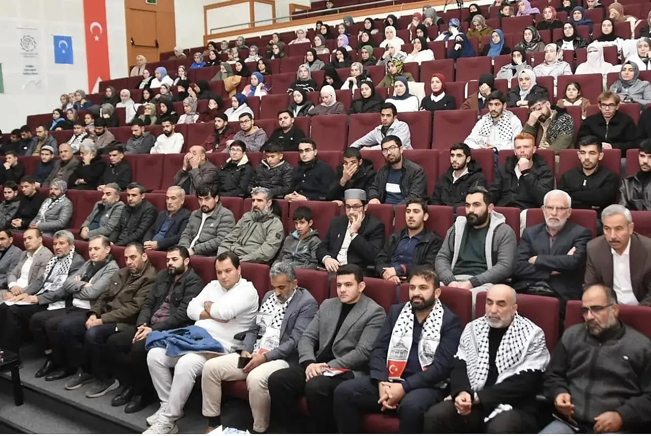 Adıyaman'da insanlığın gözyaşları Gazze ve Doğu Türkistan paneli düzenlendi