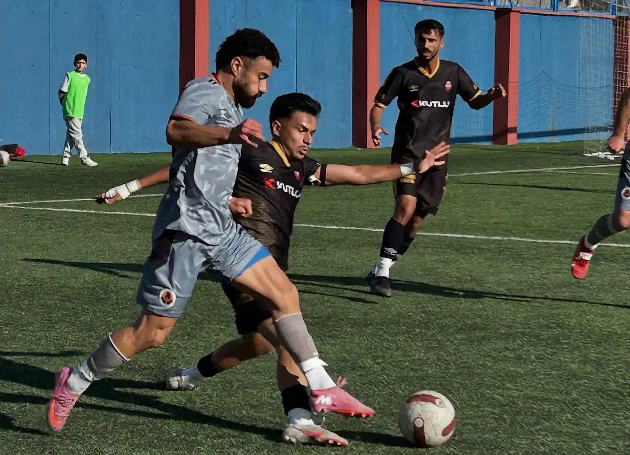 Kahta 02 Spor 1 attı, 3 aldı