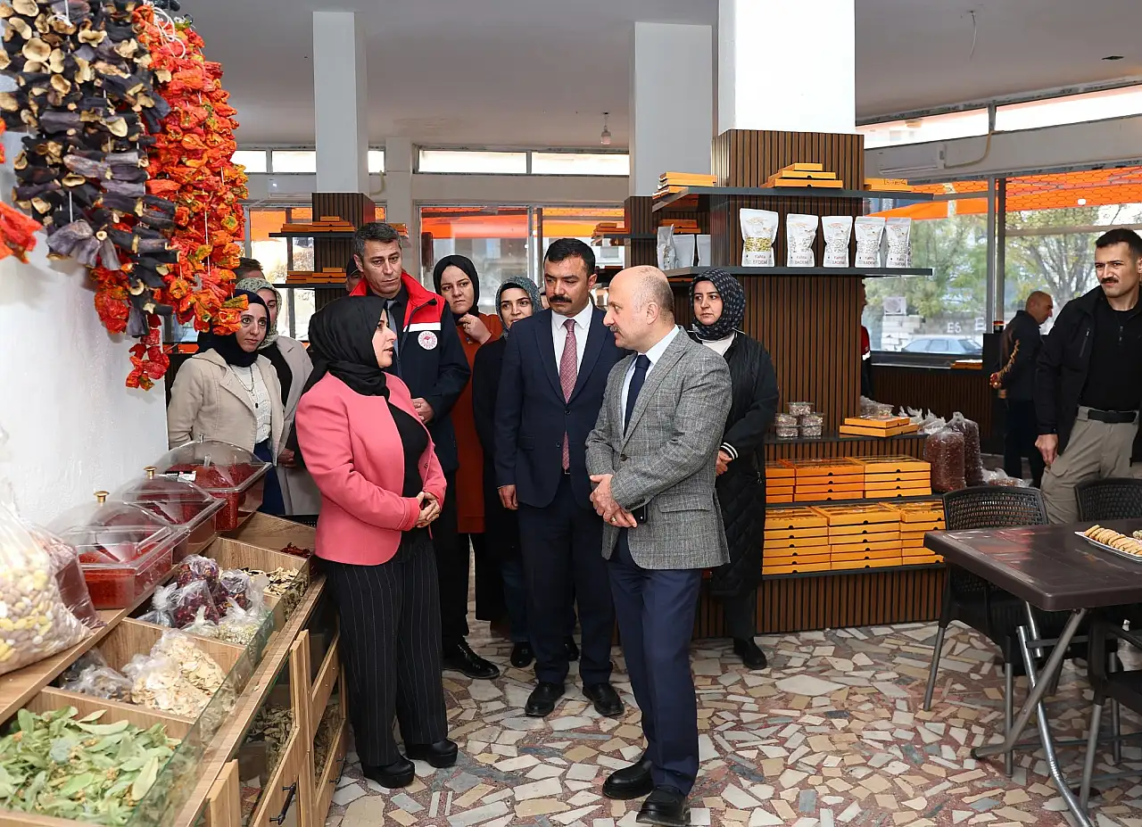 Kahta İlçesinde üretime kadın eli değdi