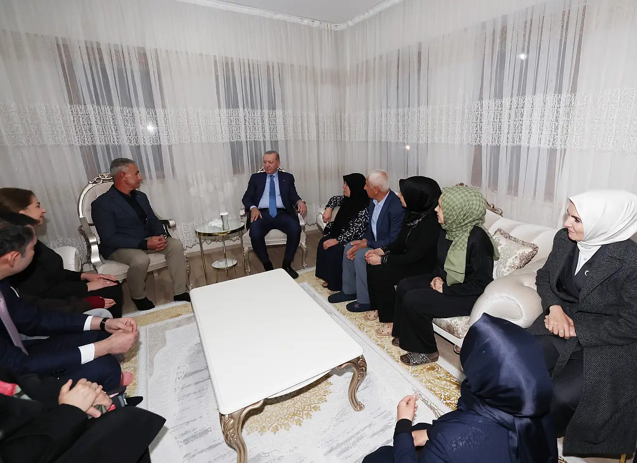 Cumhurbaşkanı Erdoğan, İndere'de Kizir ailesine misafir oldu