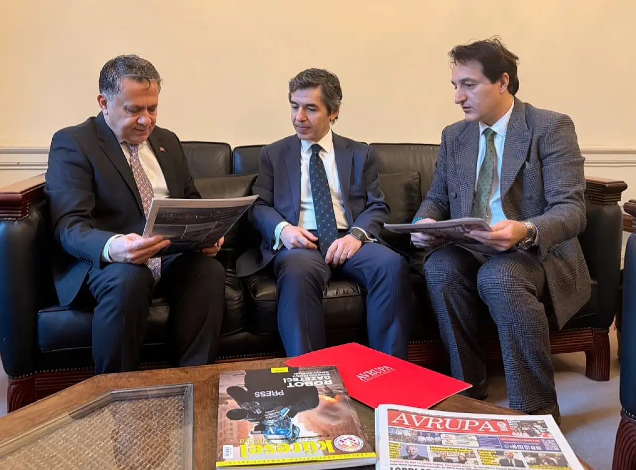 Küresel Gazeteciler Konseyinden Londra Büyükelçisi Ertaş'a ziyaret