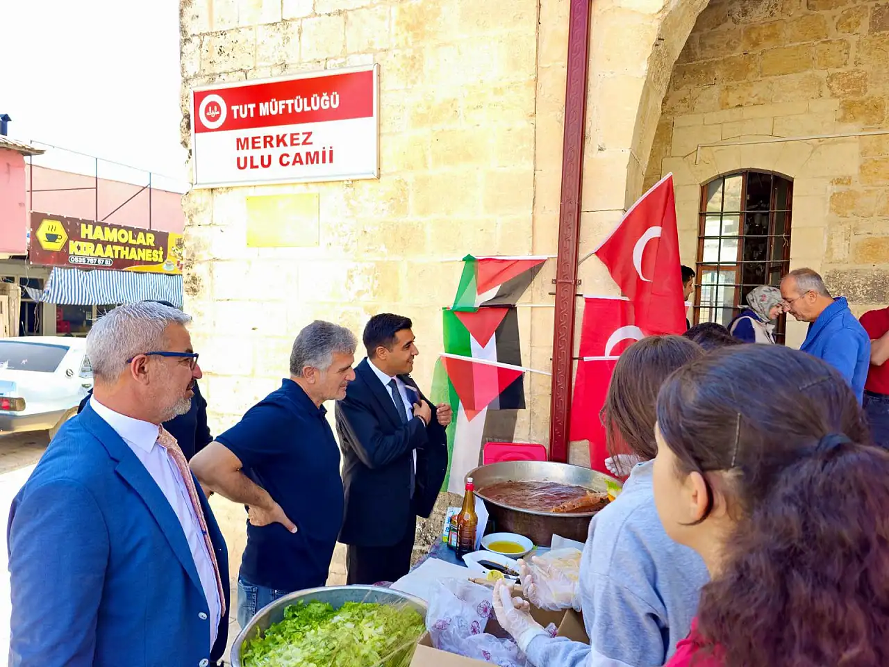Tut ilçesinde Filistin'e yardım kermesi