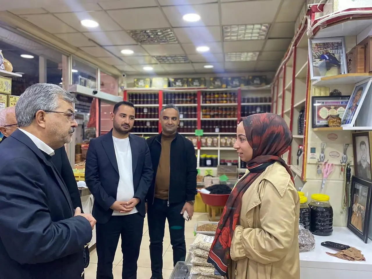 Başkan Çadır Şire Pazarı esnafını ziyaret etti