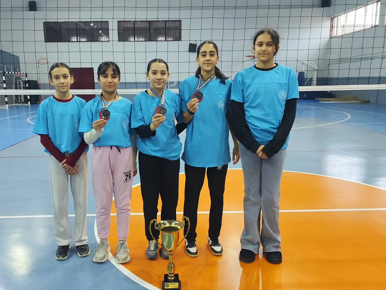 Besnili Atletlerden büyük başarı