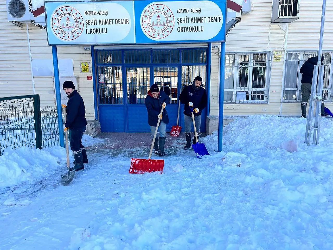 Başkan Yıldırım: Önceliğimiz her zaman evlatlarımız