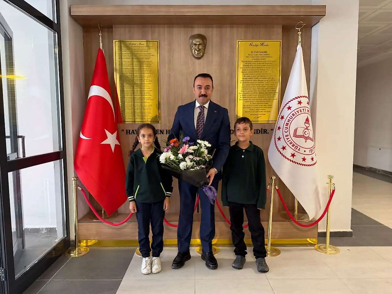 Kaymakam Pelvan İstiklal İlk ve Ortaokulu öğrencileriyle bir araya geldi