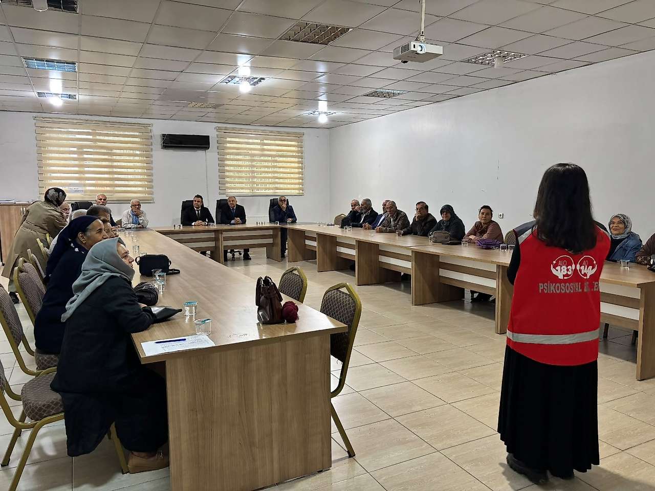 Adıyaman'da Yaşlı Hakları, Stresle Baş Etme ve Etkili İletişim konularında farkındalık eğitimi
