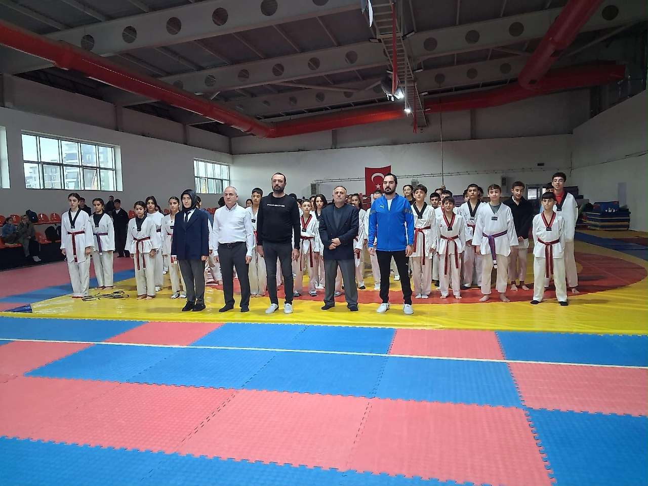 Tekvandocuların mücadelesi nefesleri kesti