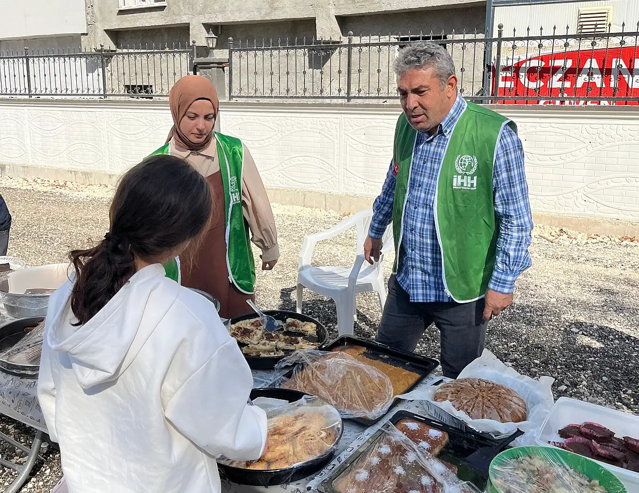 Turgut Reis Mahalle sakinlerinden Gazze'ye yardım kermesi