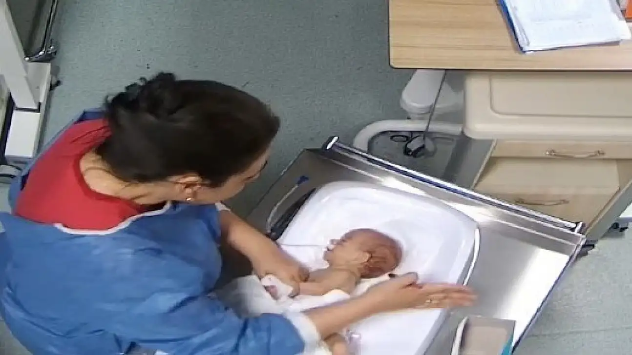 5 günlük Deniz, hemşire şiddeti sonucu engelli kalmış