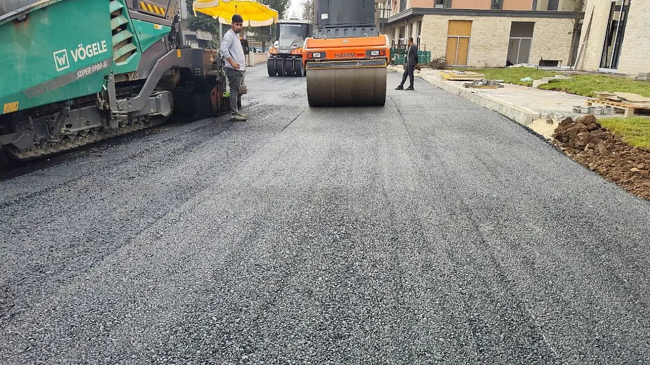 Barbaros Hayrettin ve Siteler Mahallelerinde asfalt çalışmaları sürüyor