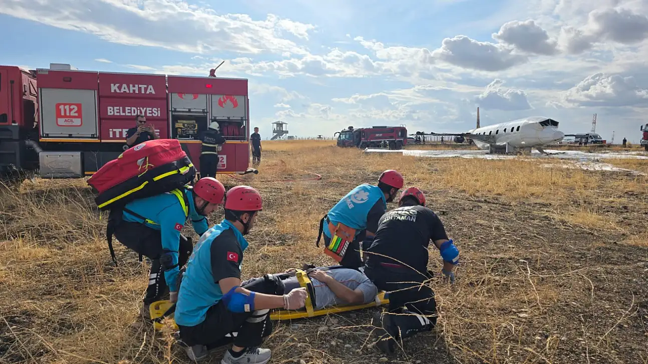 İl Sağlık Müdürlüğünden Uçak kazası tatbikatına destek