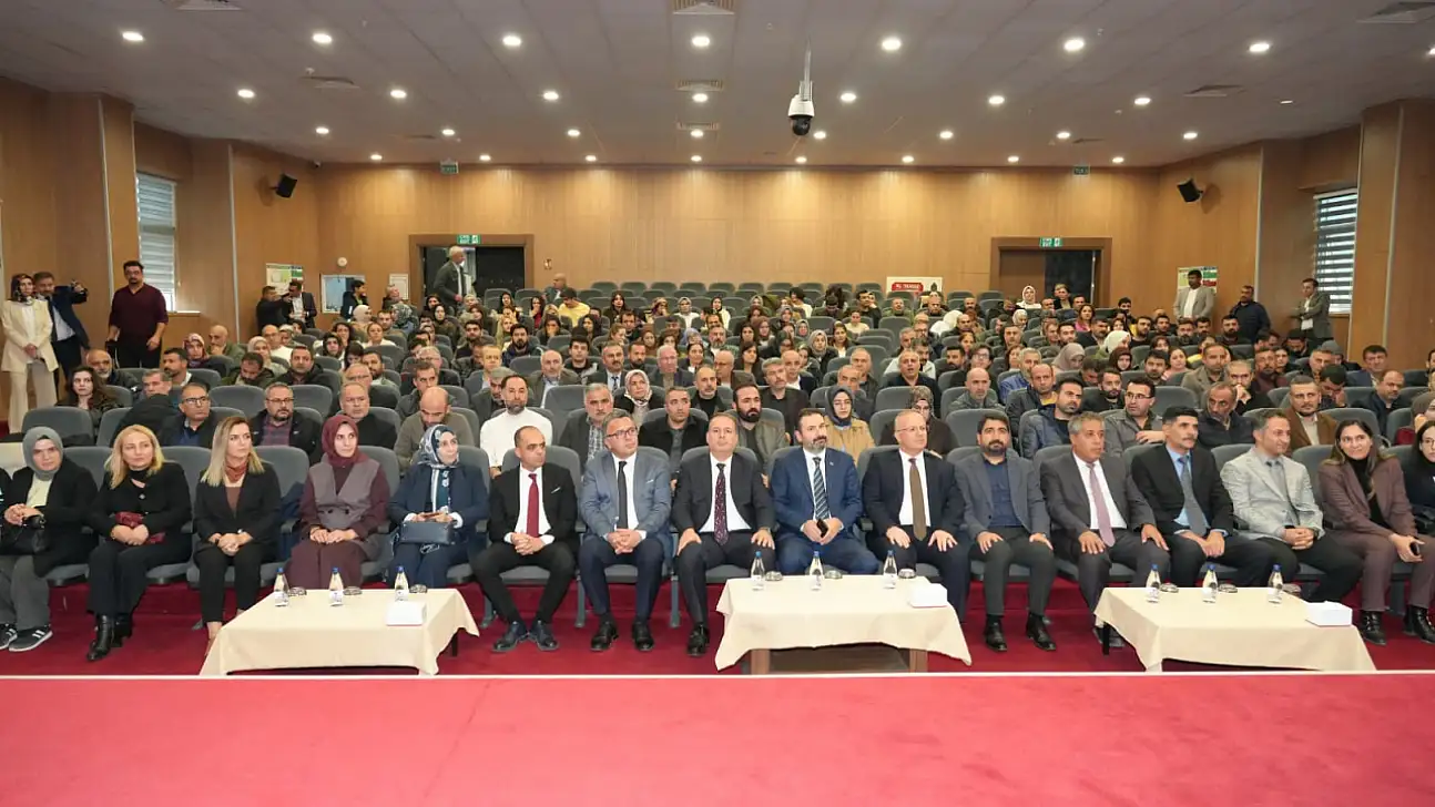 Modern dünyada aile ve düşünme becerileri konferansı gerçekleştirildi