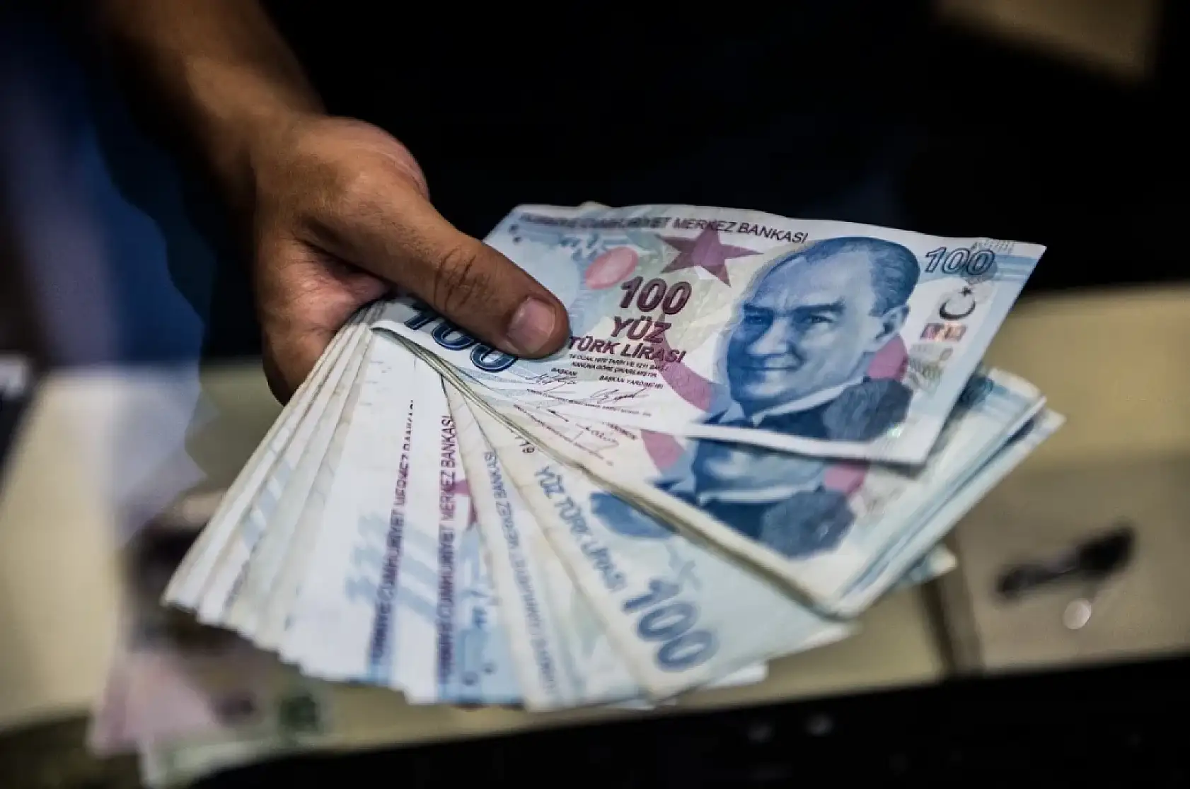 Bankalar peş peşe açıkladı! Faizsiz 60 bin liraya varan kredi verilecek