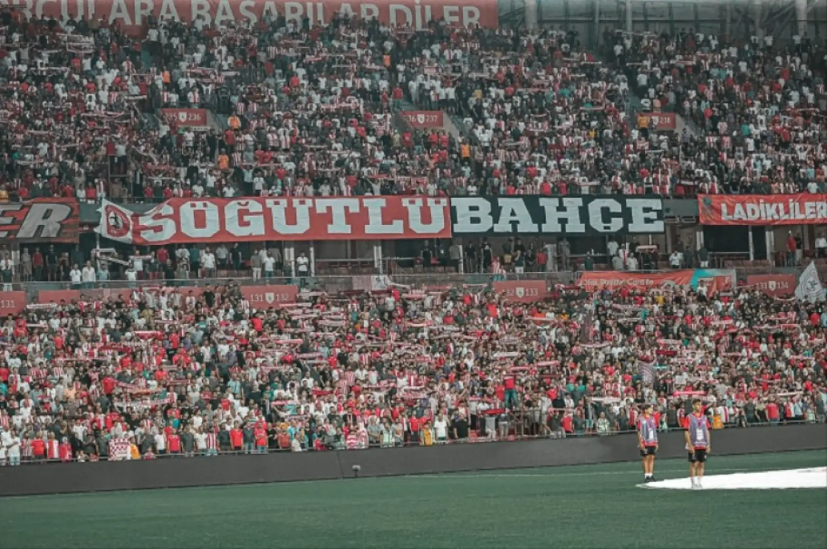 Samsunspor yönetiminden taraftara jest