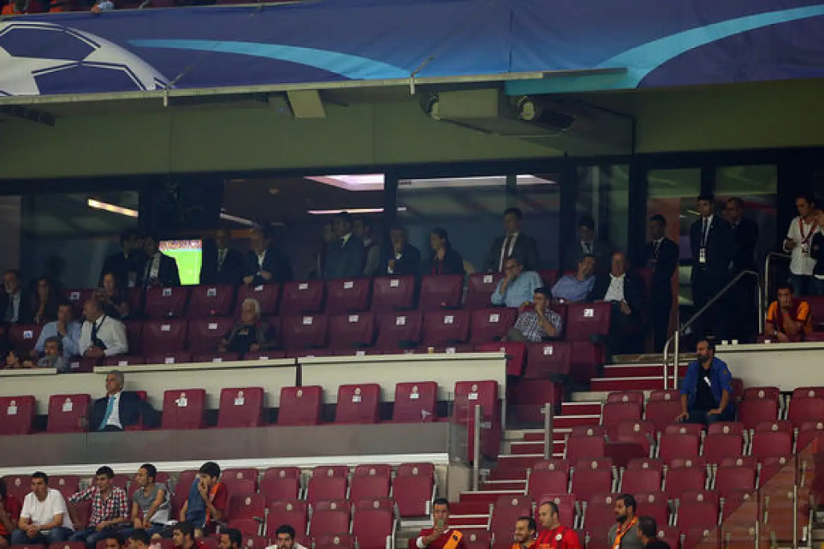 Galatasaray'dan rekor getiri! 5 milyar TL hasılat elde edilecek