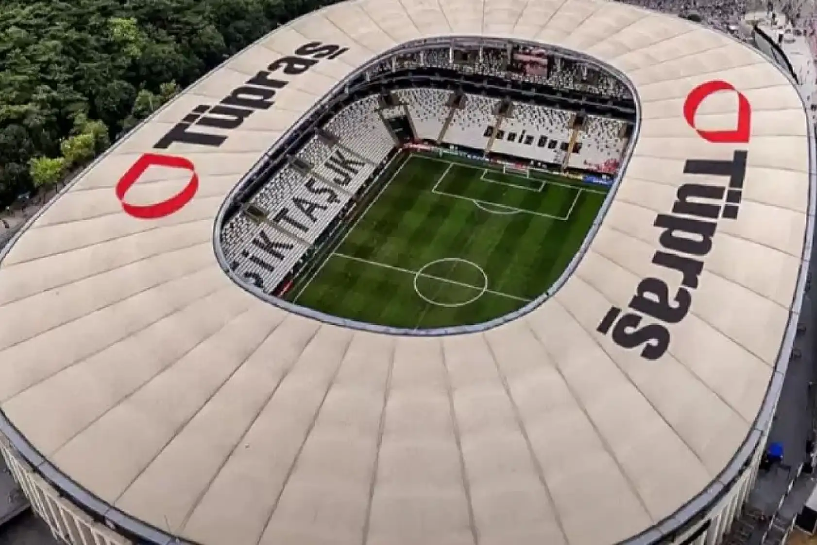 Beşiktaş'a UEFA'dan sponsorluk! Tüpraş Stadyumu..