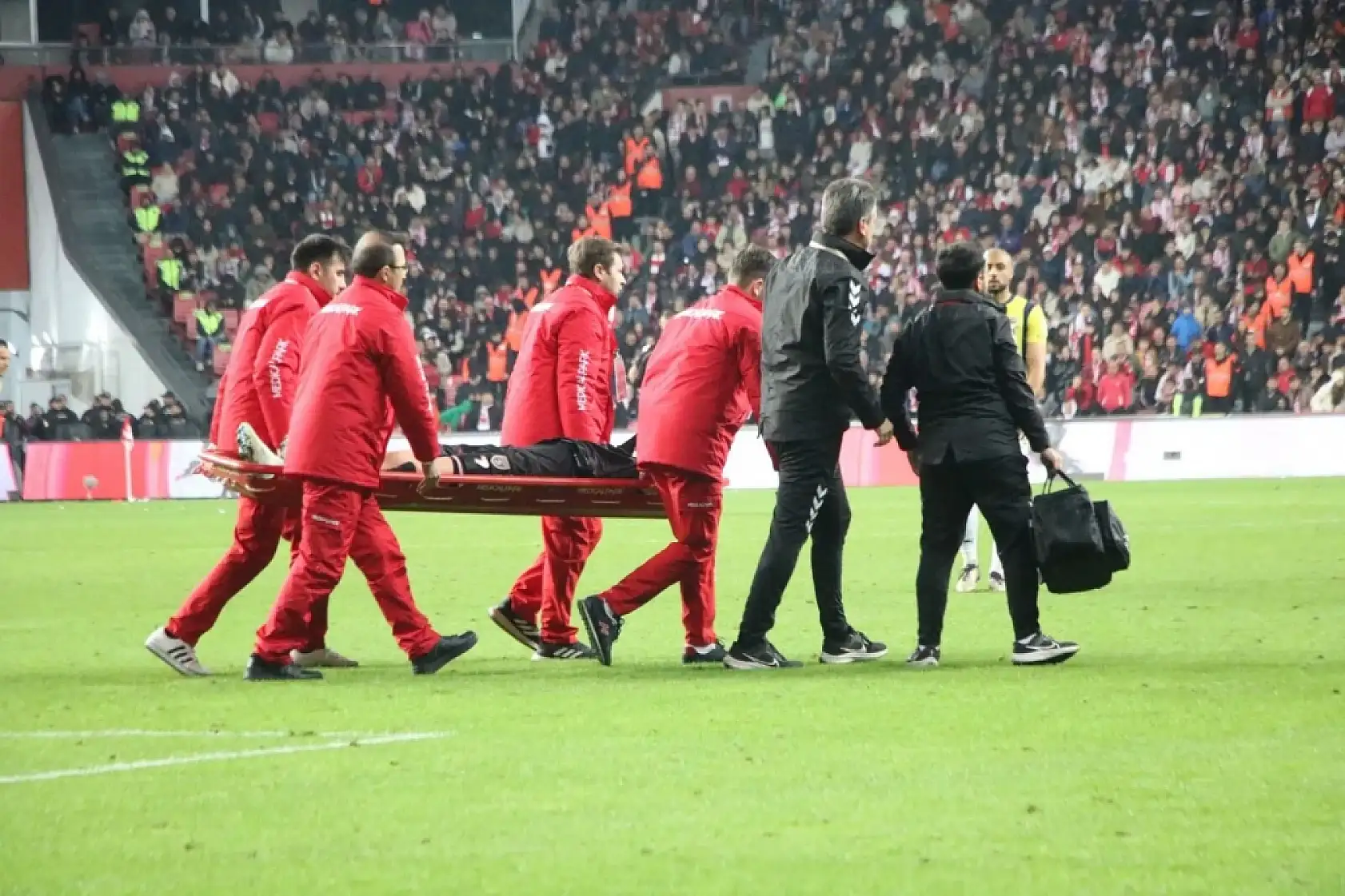 Samsunspor'da Muja'nın sakatlık durumu belli oldu