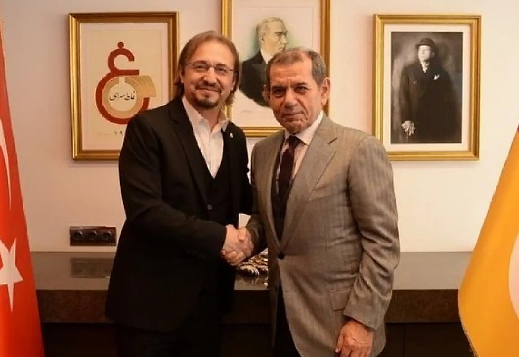 Son dakika Galatasaray'da yollar ayrıldı