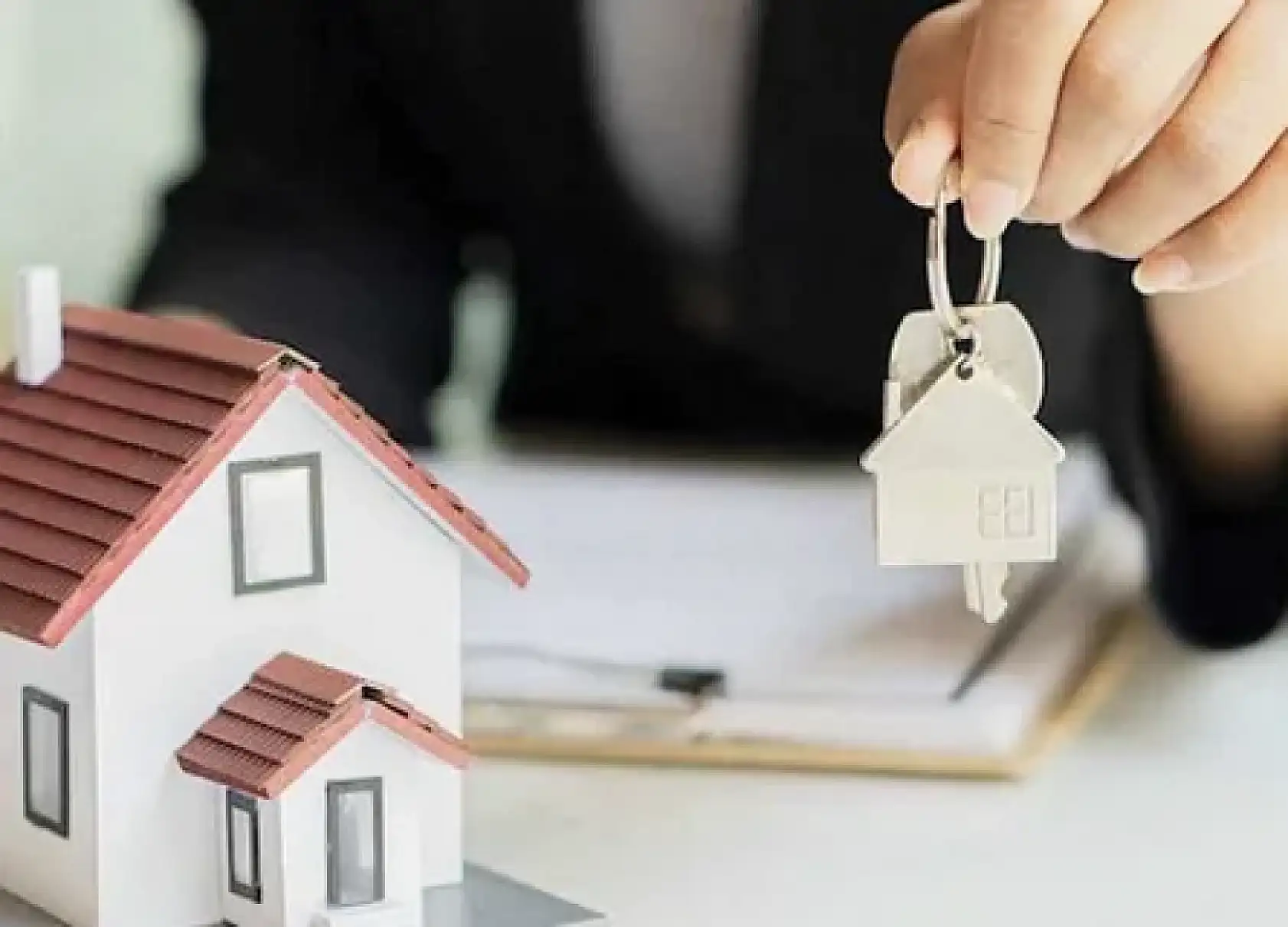 Ev sahipleri ve kiracılara ek vergi geldi