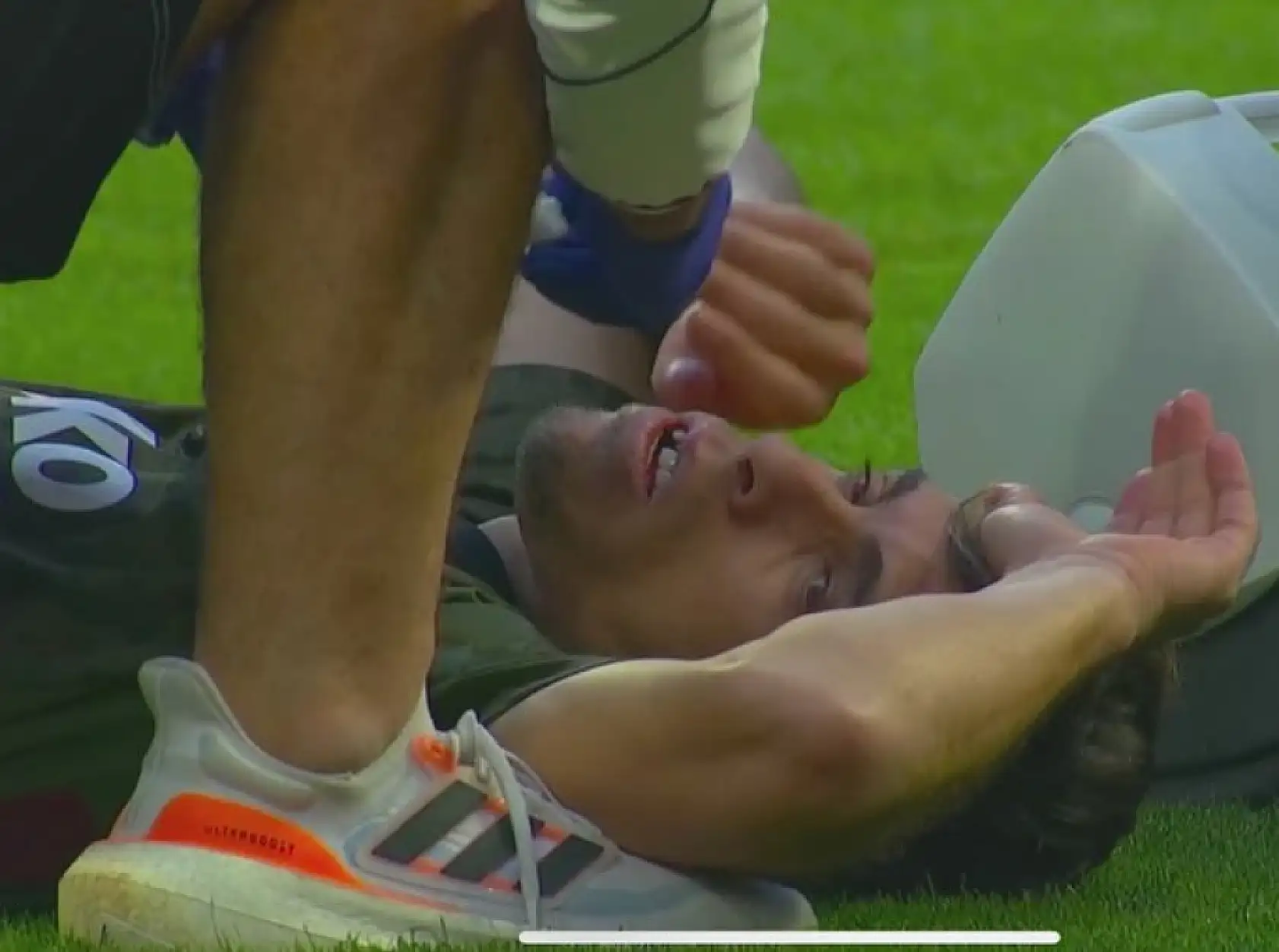 Paulista'nın dişleri döküldü kameralara yansıdı