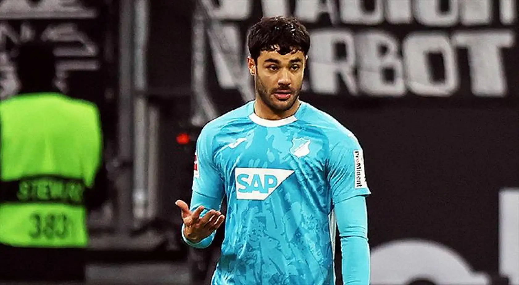 Beşiktaş Galatasaray'ın yıldızını alıyor