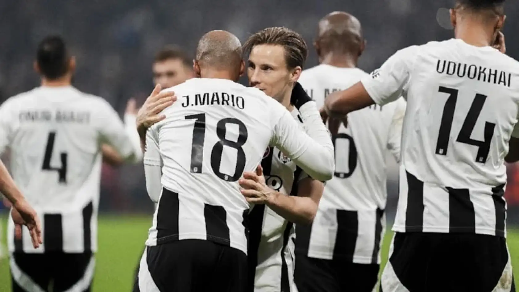 SON DAKİKA! Beşiktaş'ta sezon sonu 11 ayrılık Solksjaer listeyi yönetime verdi