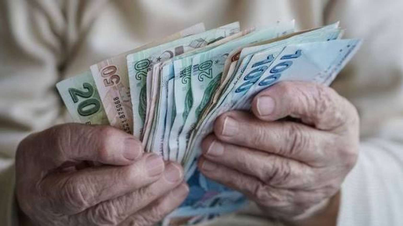 Emekliye o paralar artık faiziyle geri ödenecek