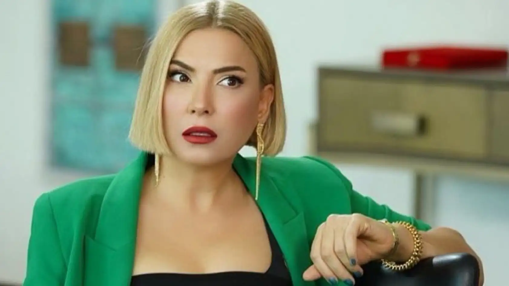 Kızılcık Şerbeti Heves kimdir?