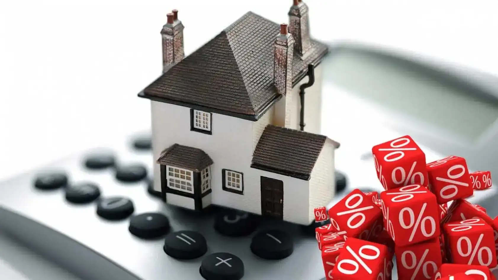 Halkbank'tan yeni evlilere 2,55 faizle konut kredisi verilecek