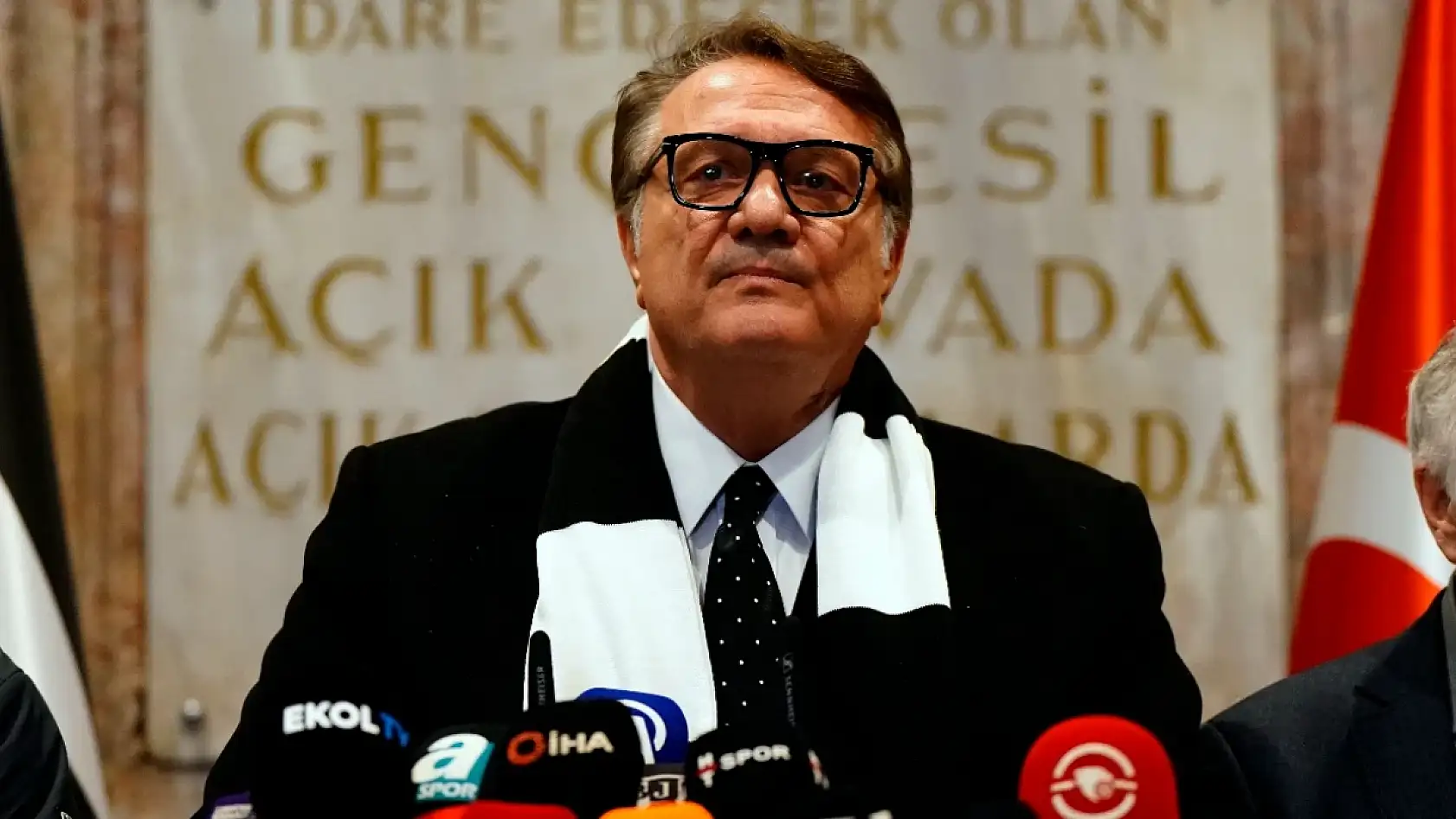Hasan Arat'tan seçime günler kala flaş hamle