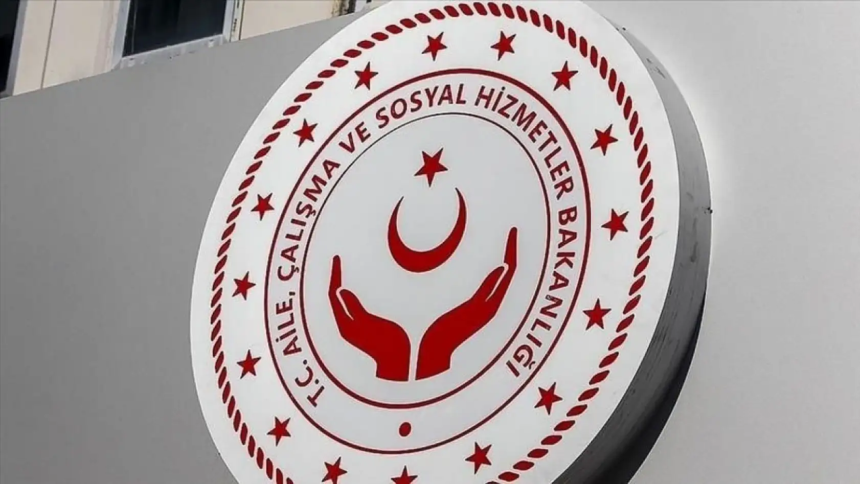 Aile Bakanlığı 24 ilde binlerce personel alımı yapacak! Başvuru detayları belli oldu