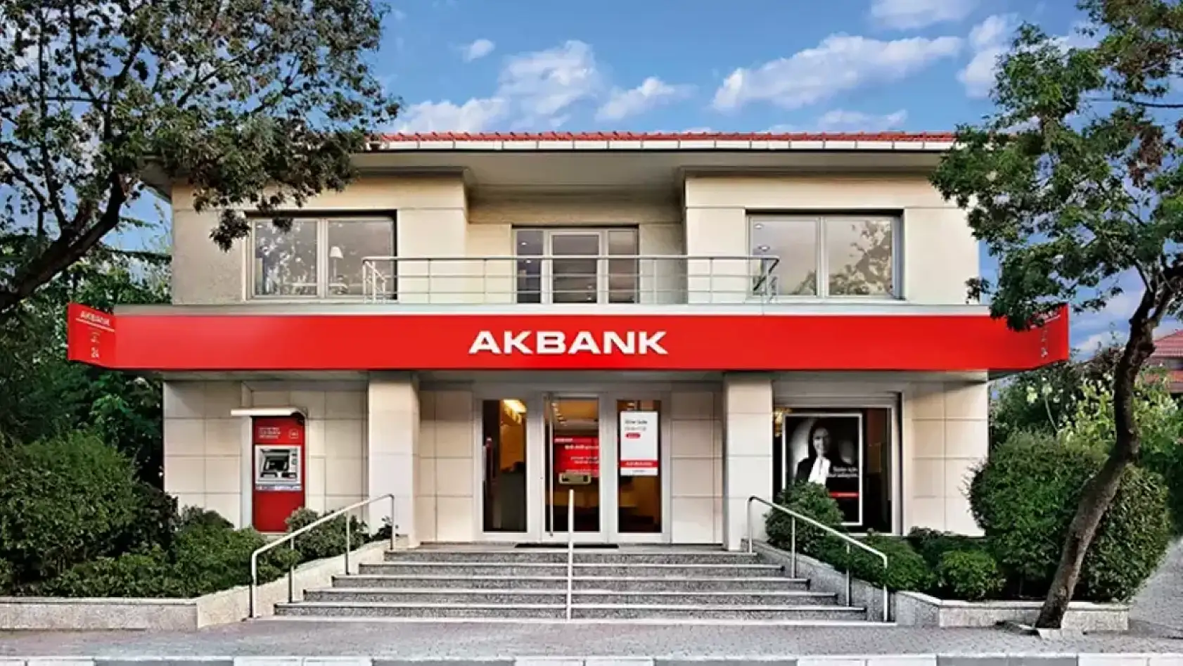 Akbank'tan 0.99 faizli 100 bin TL ihtiyaç kredisi kampanyası başladı