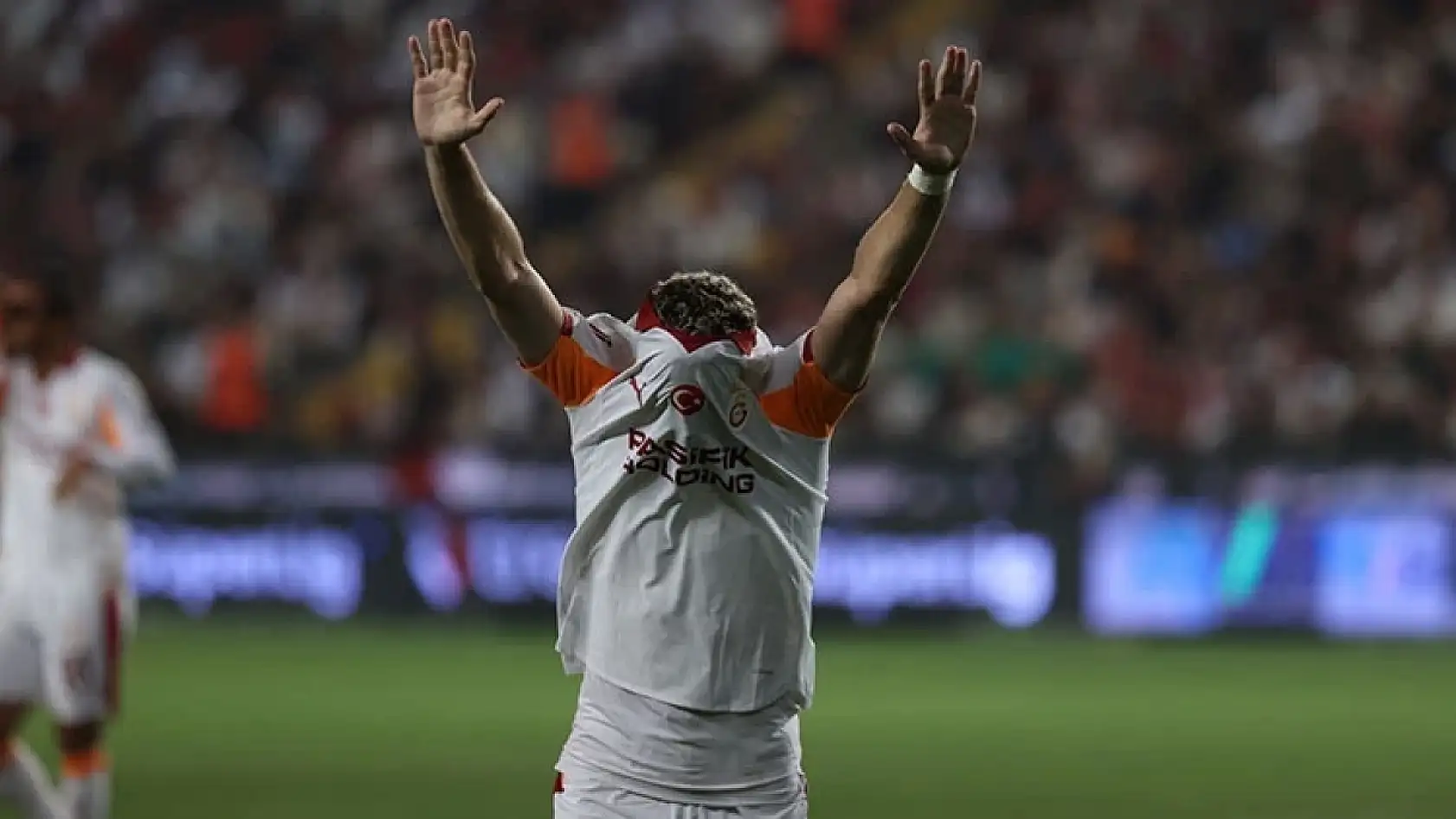 Galatasaray'da Barış Alper Yılmaz depremi