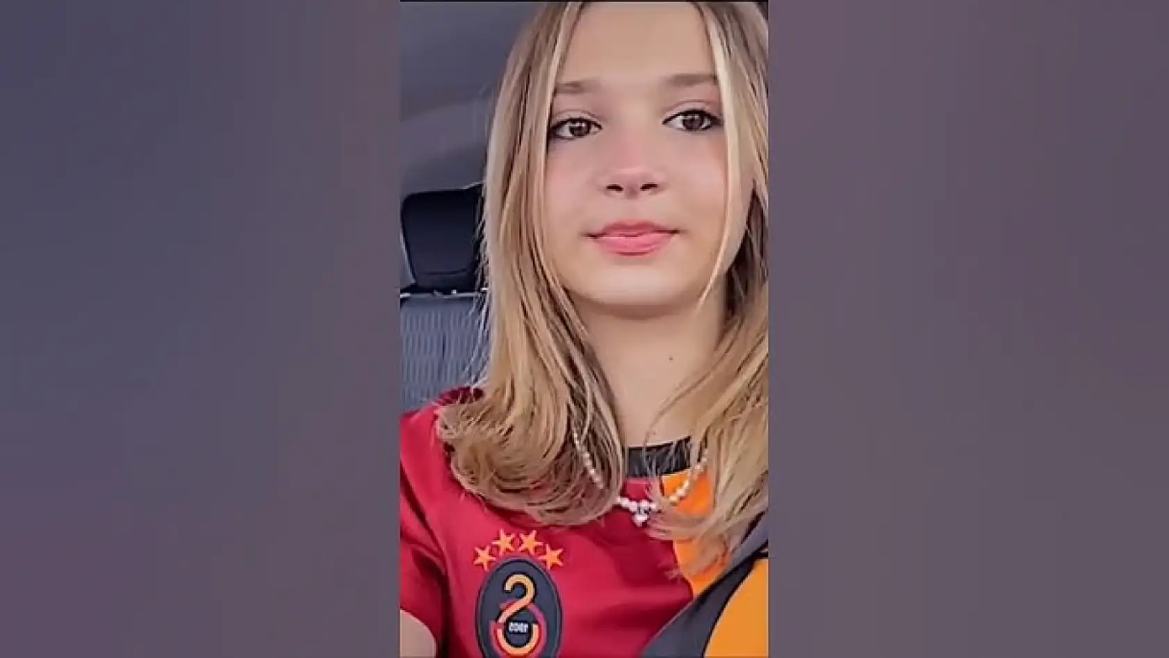 Ecrin Su Çoban kimdir?