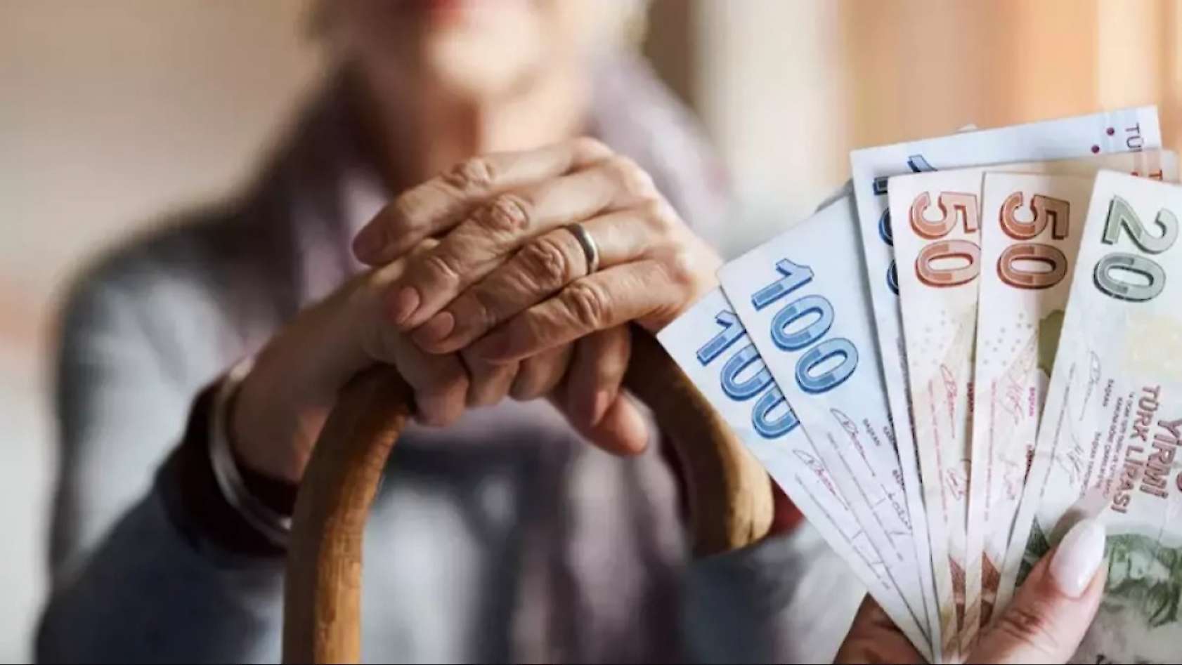 Emekliye o paralar artık faiziyle geri ödenecek