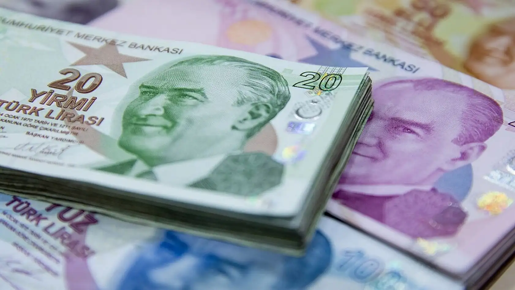 Bankalar peş peşe açıkladı! Faizsiz 60 bin liraya varan kredi verilecek