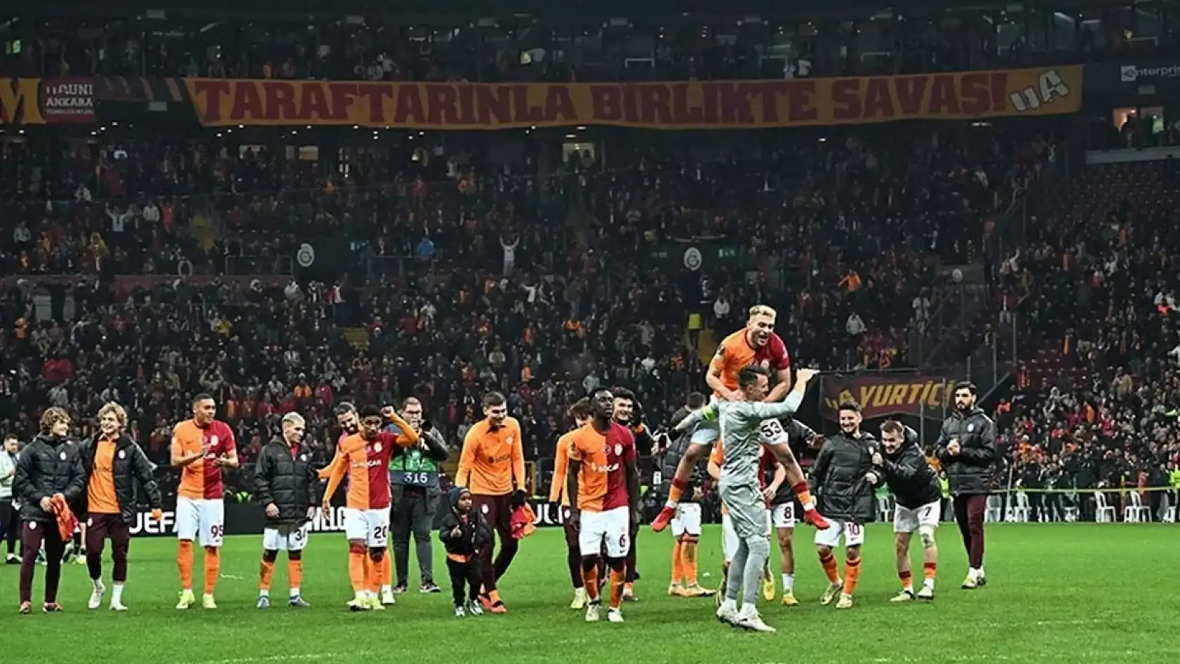 Galatasaray'da 4 isim için anlaşma sağlandı!