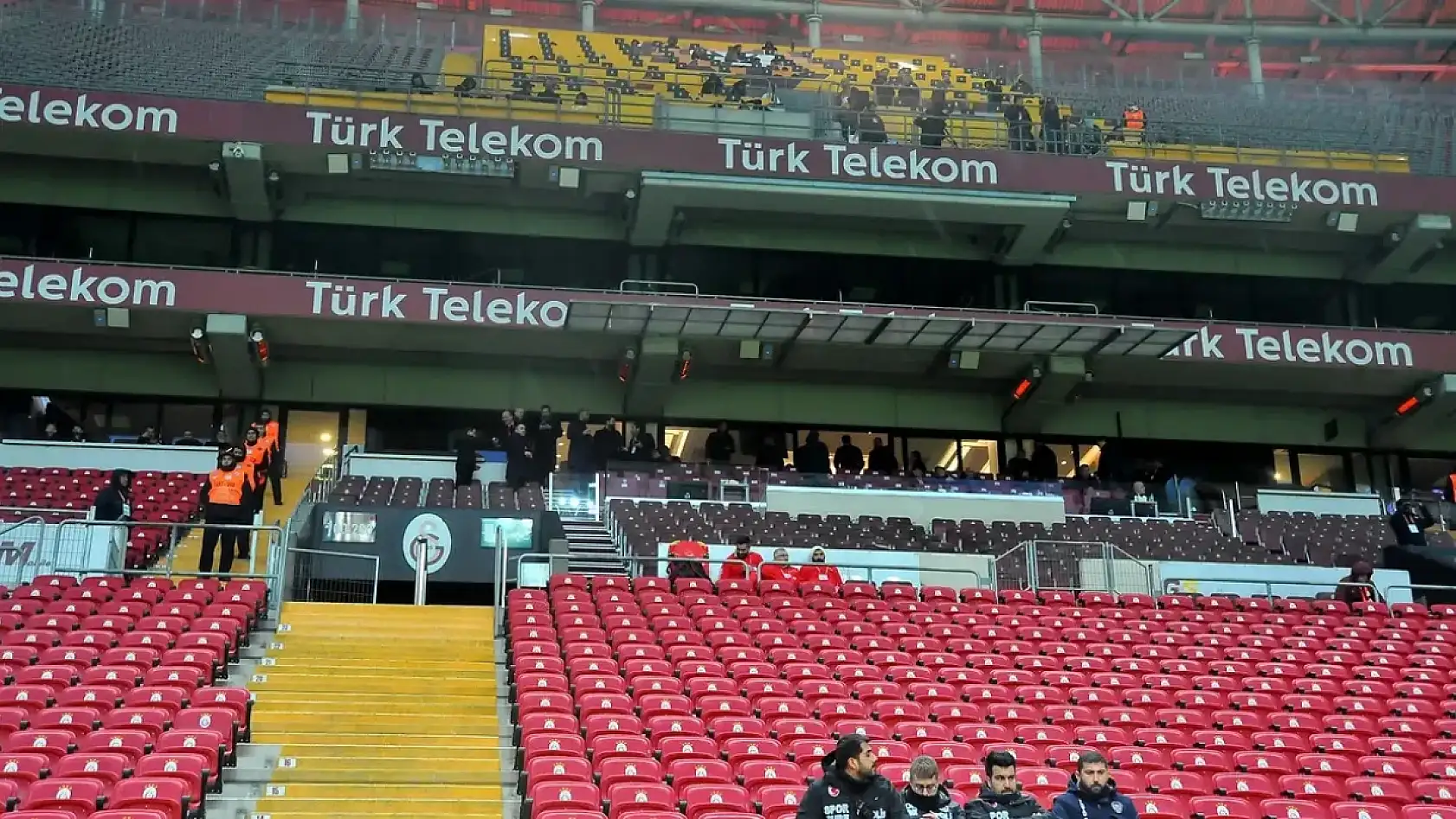 Galatasaray'dan rekor getiri! 5 milyar TL hasılat elde edilecek