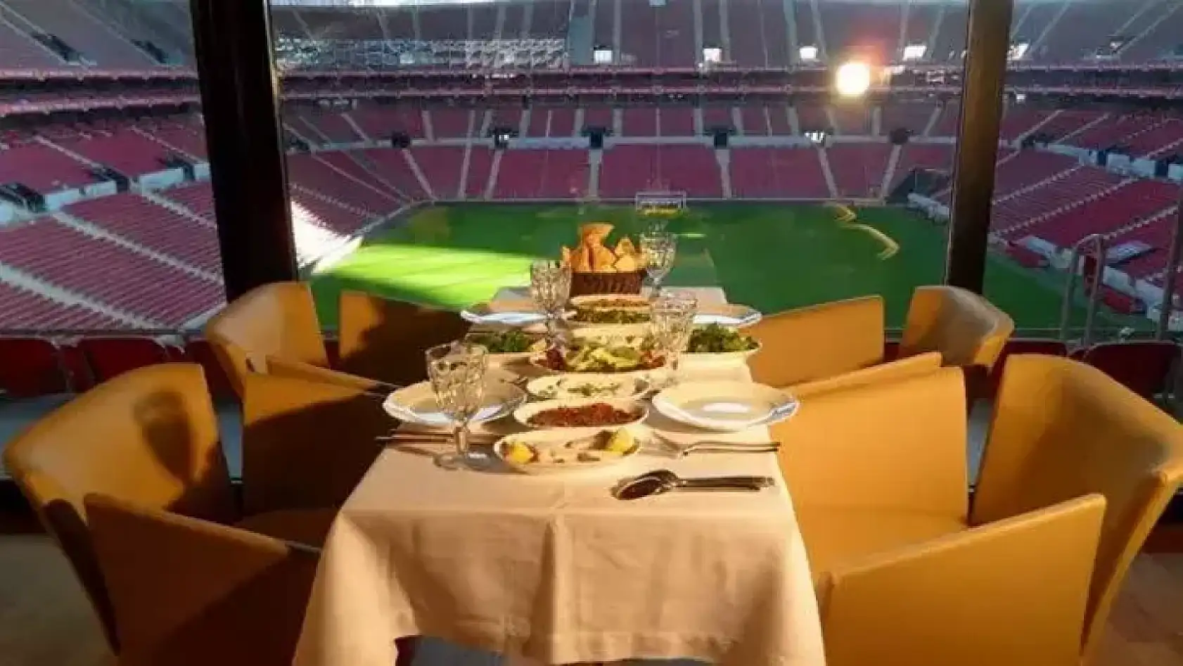 Galatasaray'dan rekor getiri! 5 milyar TL hasılat elde edilecek