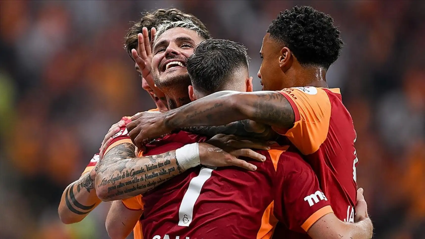Galatasaray'da 4 ayrılık birden