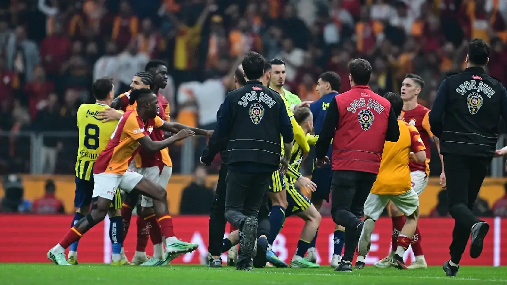 Derbi faturası ağır olacak! İşte gelecek cezalar
