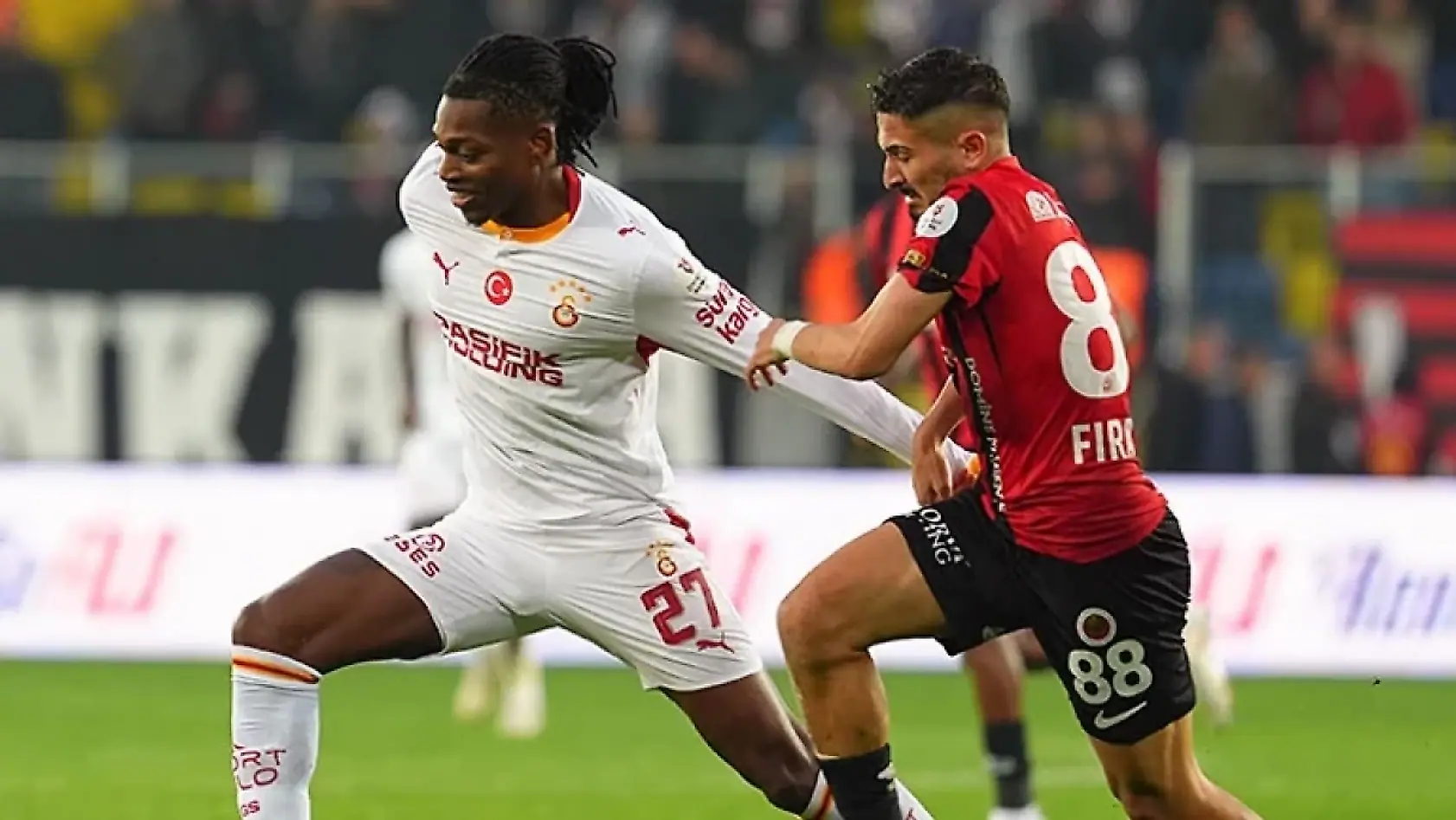 Galatasaray'a Leao şoku! Lille ve Fenerbahçe maçlarında oynayacak mı belli oldu