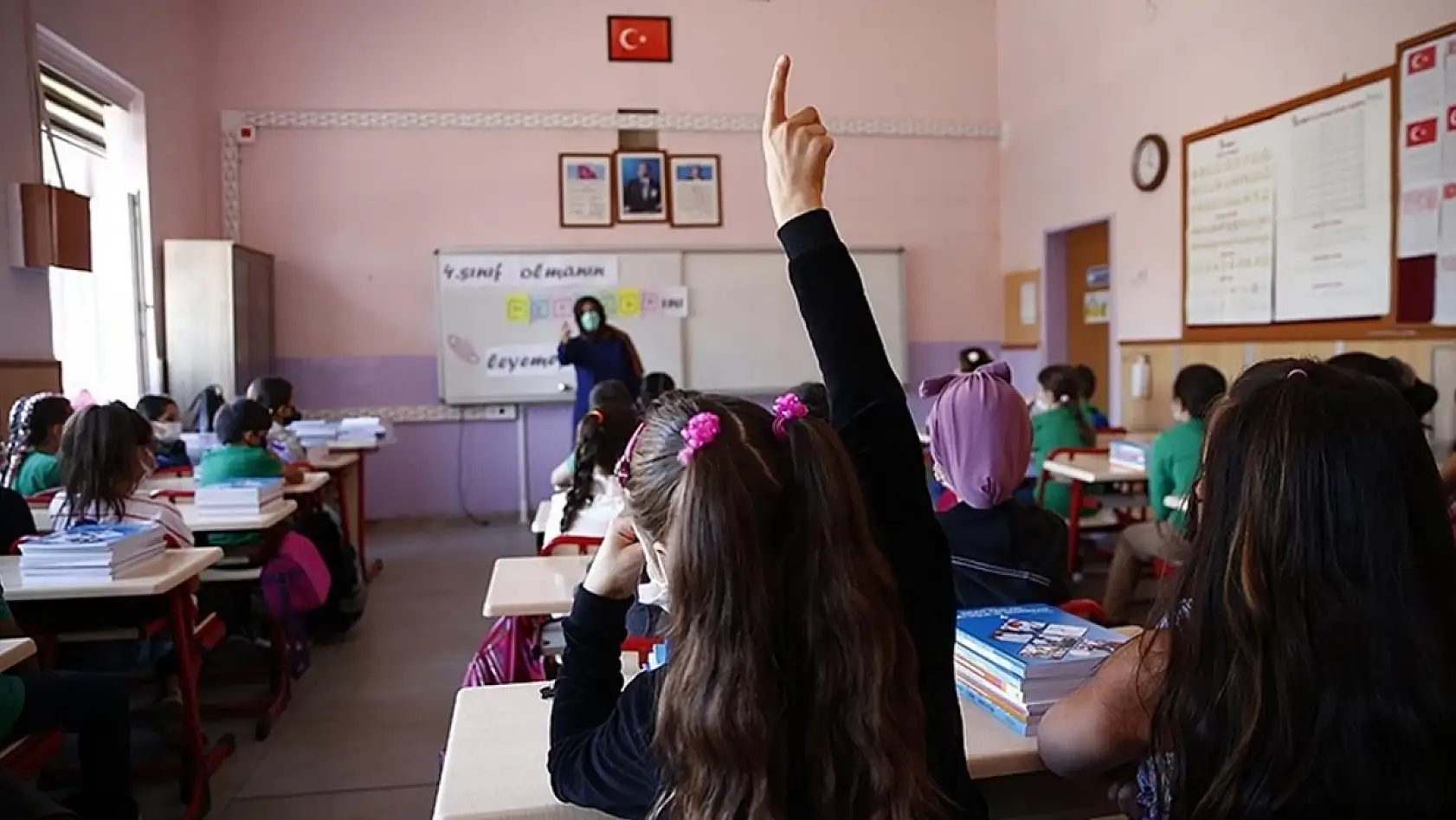 Okullar erken kapanacak mı? Bakan açıkladı