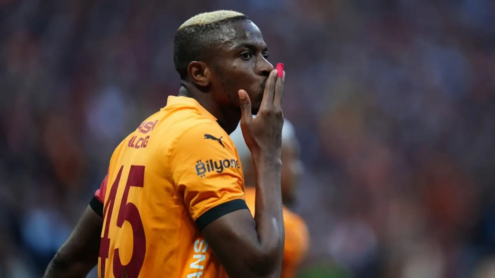 Victor Osimhen son dakika uçağını iptal etti