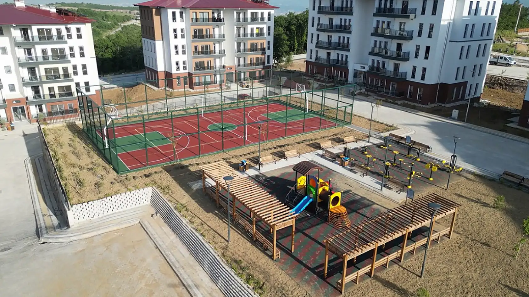 Bakan canlı açıkladı! 18 yaşını doldurana konut kampanyası geliyor