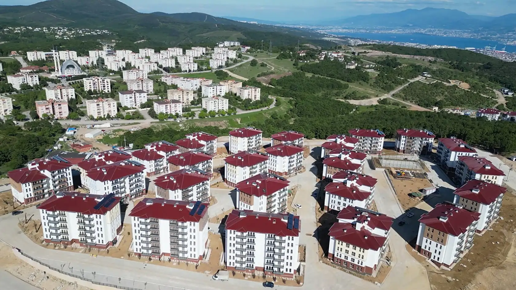Bakan canlı açıkladı! 18 yaşını doldurana konut kampanyası geliyor